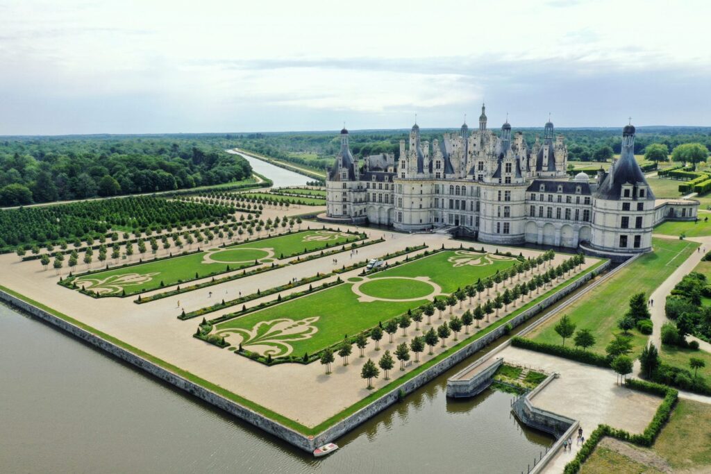 Château de Chambord et ses jardins à la française