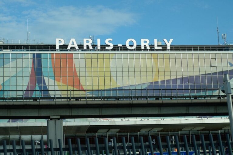 Transfert privé Orly → Paris centre