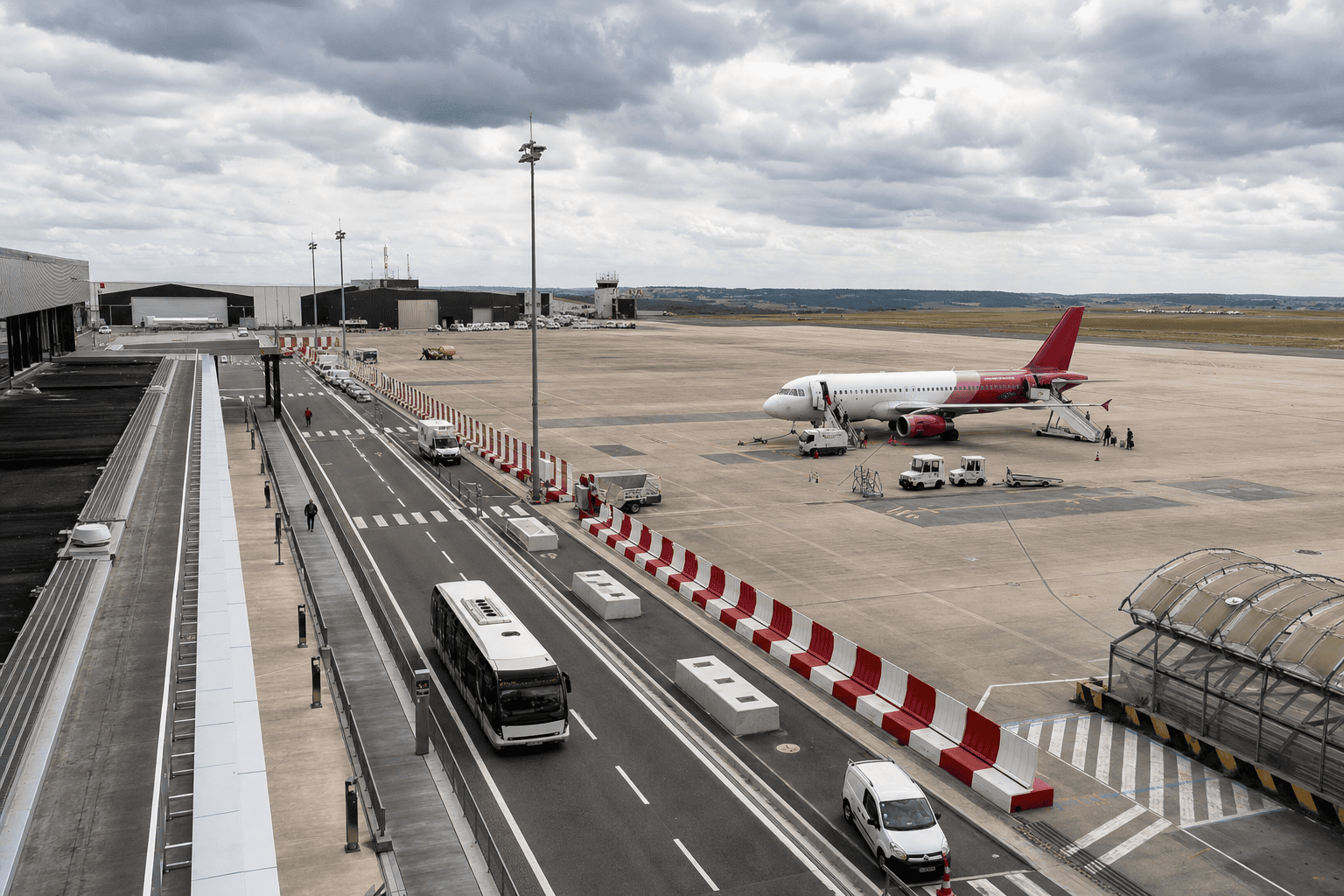 Aéroport de Paris-Beauvais — Beauvais