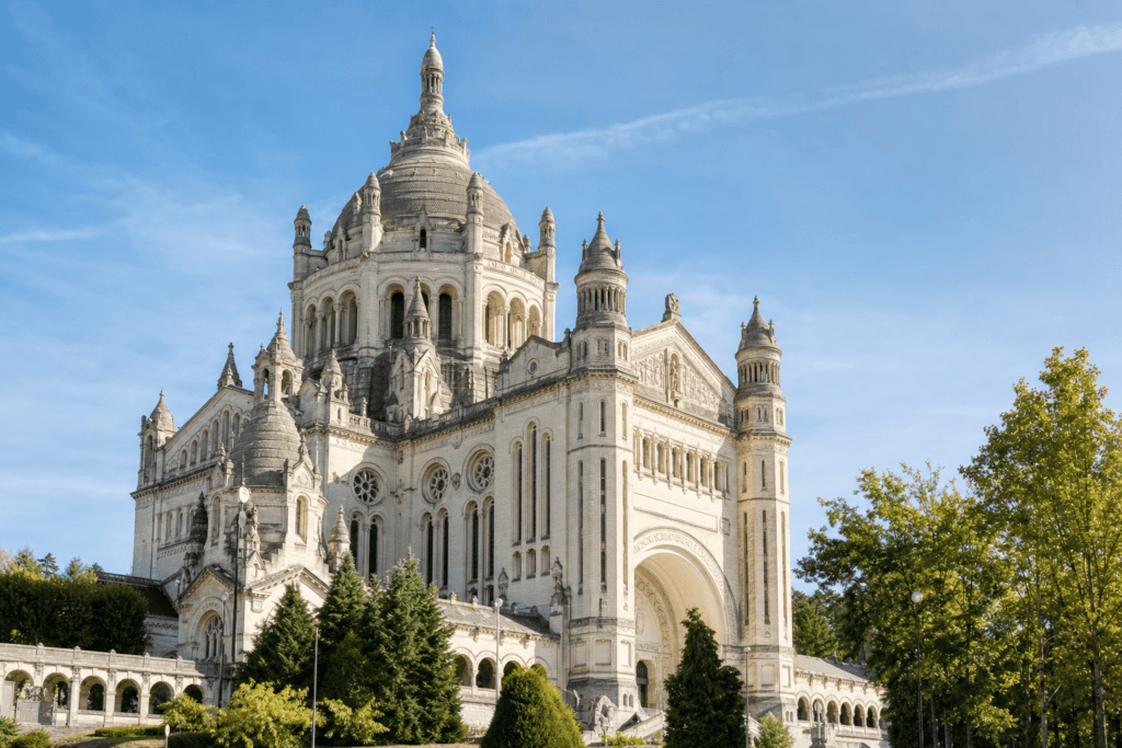 Basilique Sainte-Thérèse de Lisieux