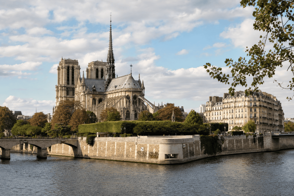Cathédrale Notre-Dame de Paris et l’île de la Cité