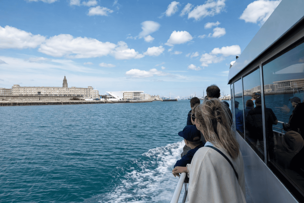 Croisière dans le port du Havre et découverte du littoral