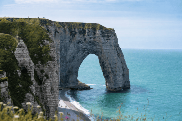 Transfert VTC Aéroport Charles de Gaulle (CDG) → Étretat
