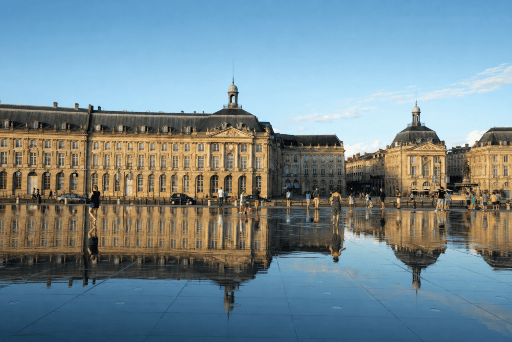 Le miroir d’eau et les quais de Bordeaux