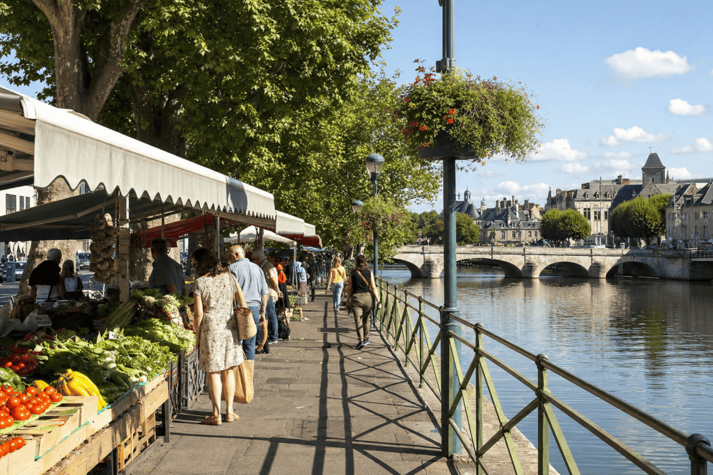 Marché d’Alençon et promenade au bord de la Sarthe