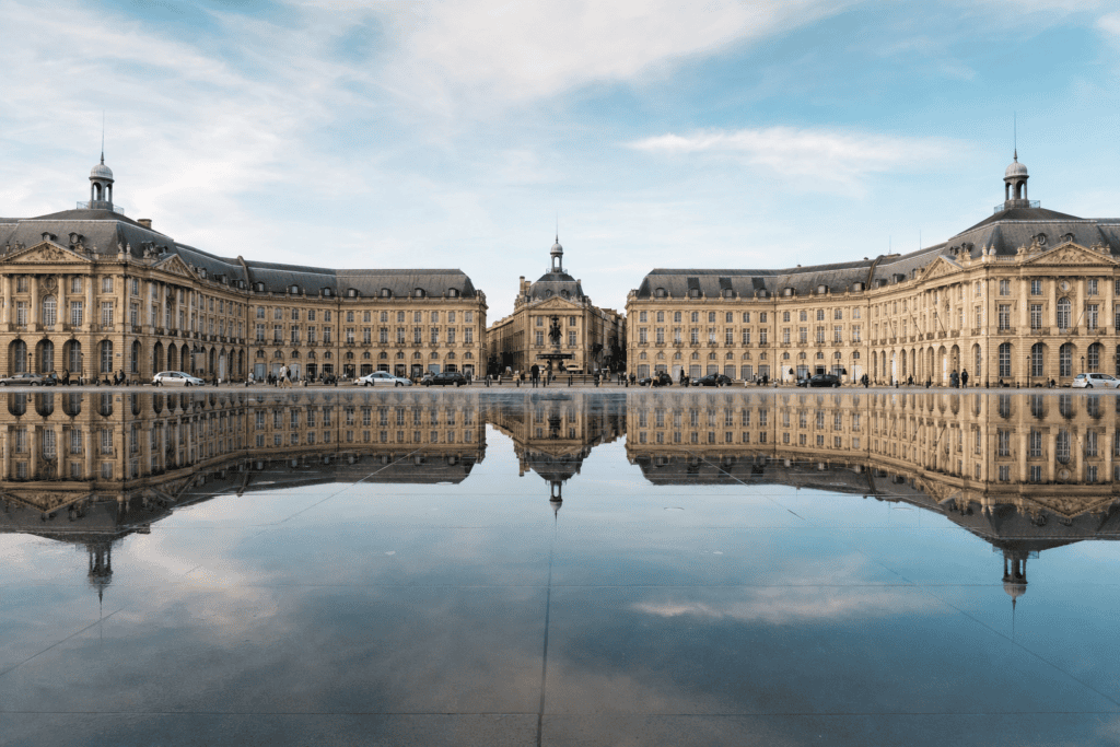 Miroir d’eau et place de la Bourse