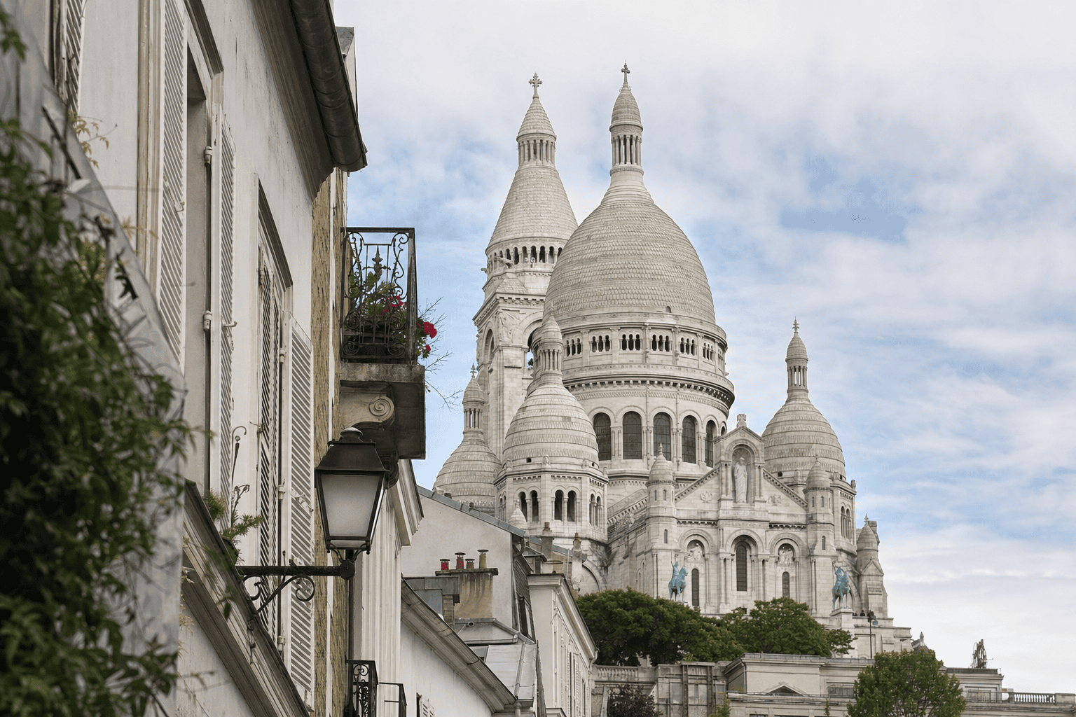 Montmartre et la basilique du Sacré-Cœur — Paris