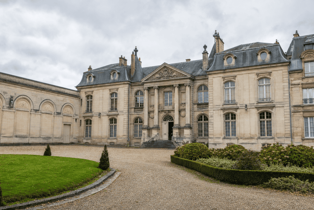 Musée Antoine Vivenel et musée de la Figurine historique