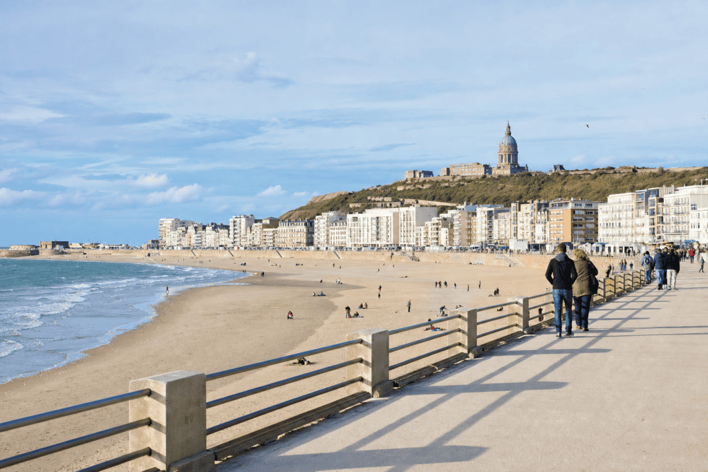 Plage de Boulogne-sur-Mer et promenade du bord de mer