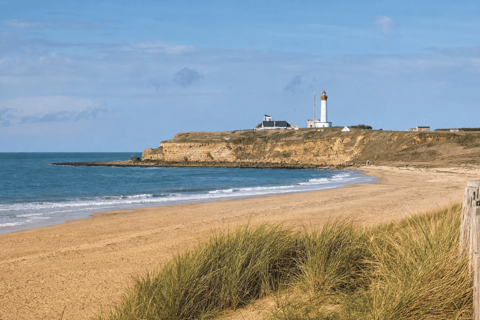 Plage de Ouistreham et phare de la pointe du Siège — Caen