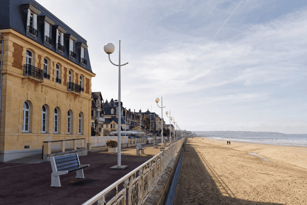 Promenade Marcel Proust et plage de Cabourg