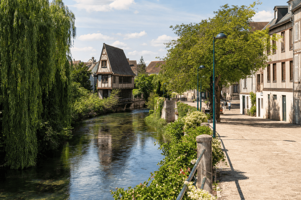 Que faire à Beauvais : centre historique et balade au bord du Thérain