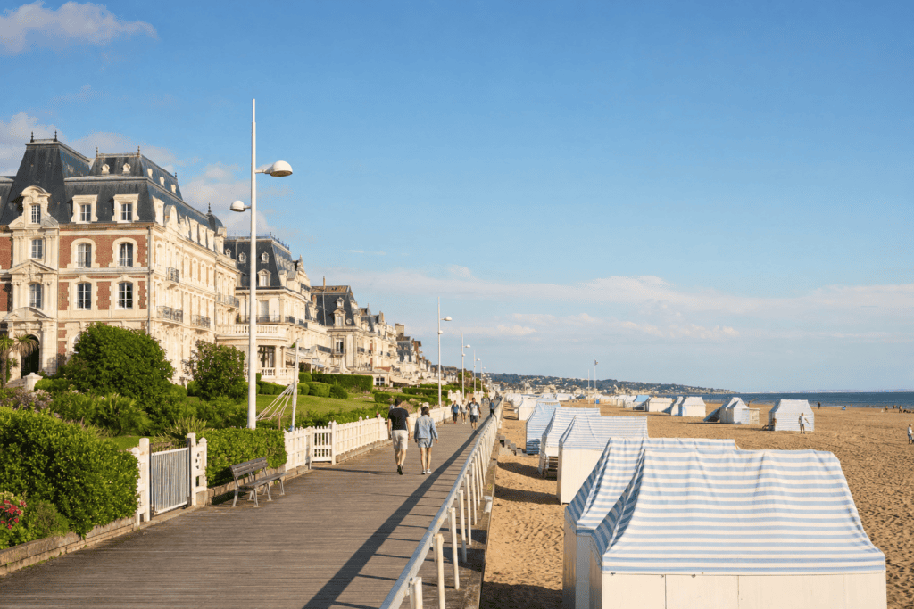 Que faire à Cabourg : week-end entre patrimoine balnéaire, plage et gastronomie normande