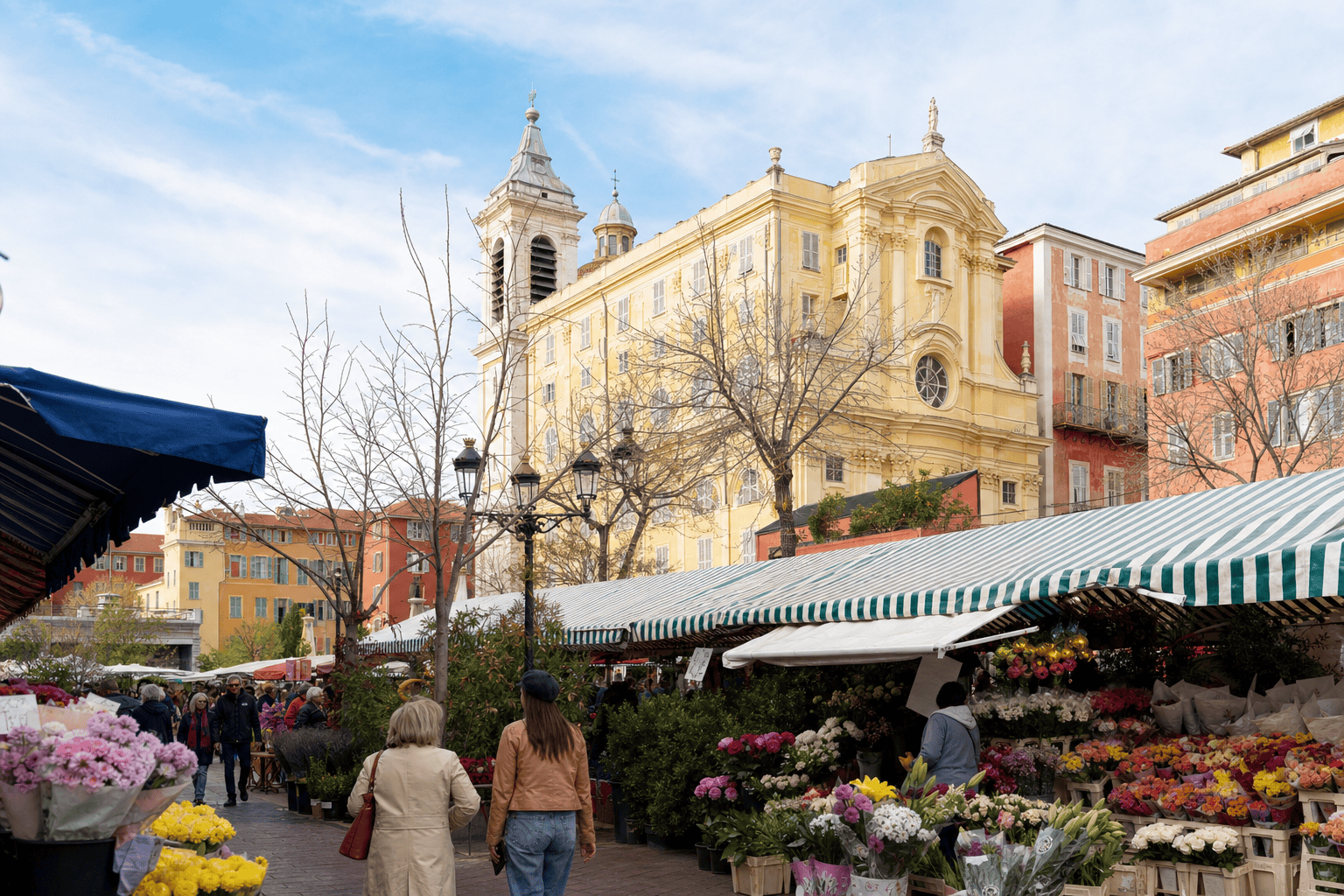 Vieux-Nice et marché du Cours Saleya — Nice