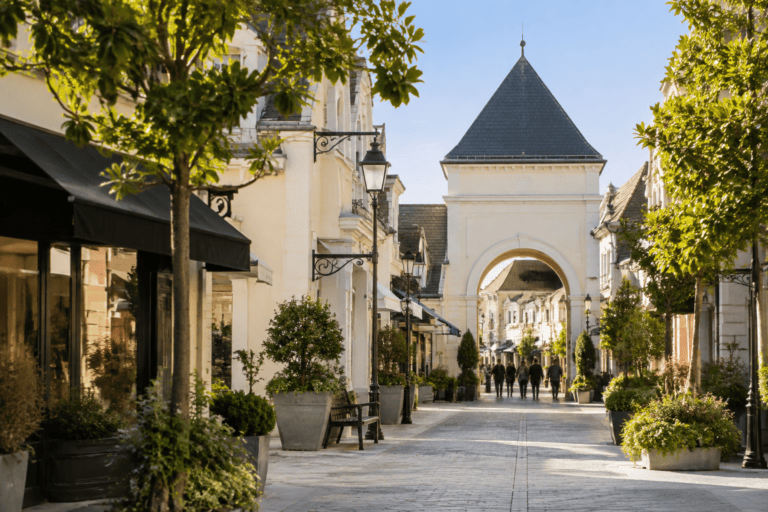Privat utflukt til La Vallée Village fra Paris: guide