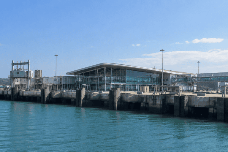 Transfert VTC Aéroport Charles de Gaulle (CDG) → Gare maritime de Cherbourg