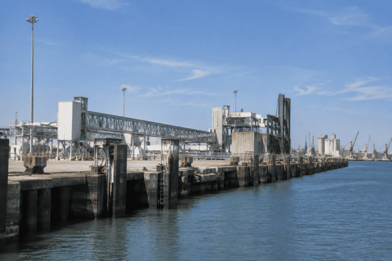 Transfert VTC Aéroport d’Orly (ORY) → Port ferry de Dunkerque