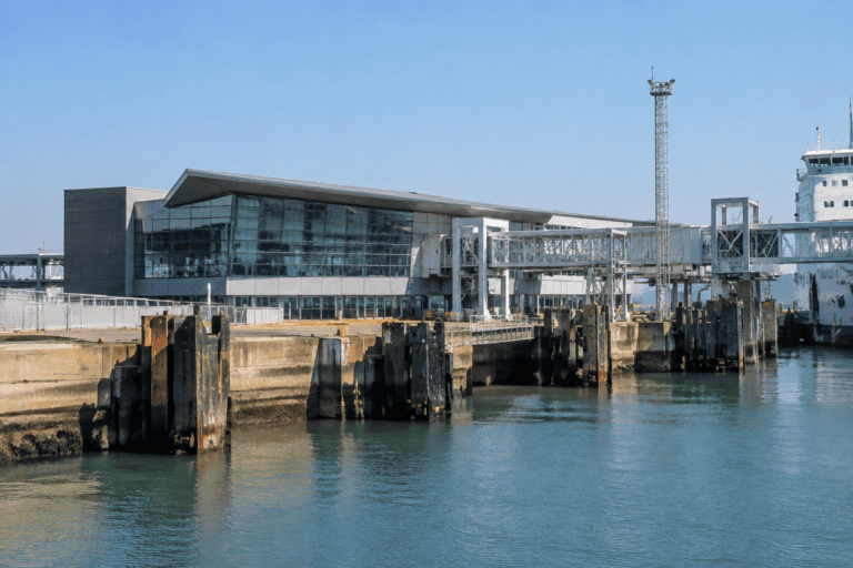 Transfert VTC Aéroport d’Orly (ORY) → Terminal ferry de Calais