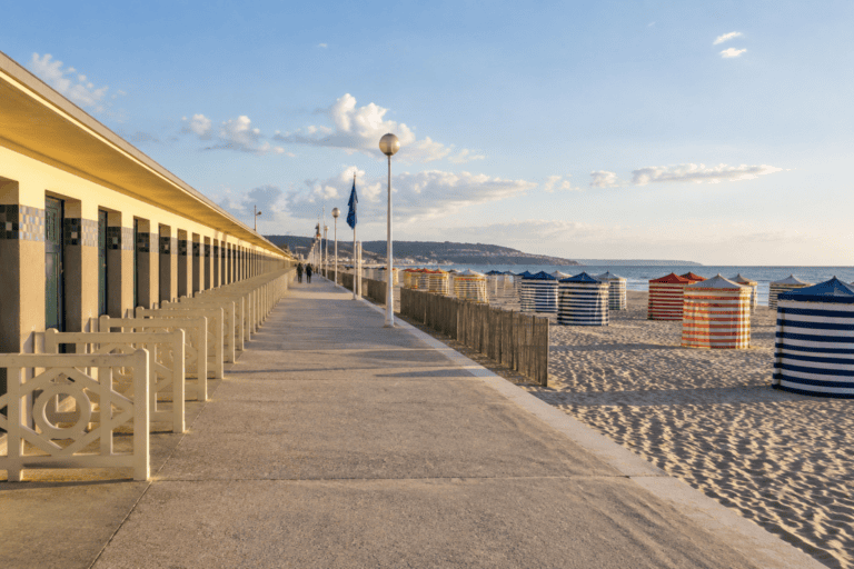 Transfert VTC Aéroport d’Orly (ORY) → Hôtel Barrière Le Normandy Deauville
