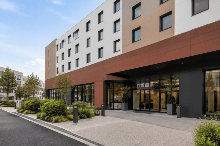 Transfert VTC Aéroport d’Orly (ORY) → Ibis Paris Coeur d'Orly Airport