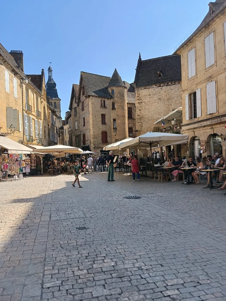 VTC privé entre Paris et Sarlat-la-Canéda