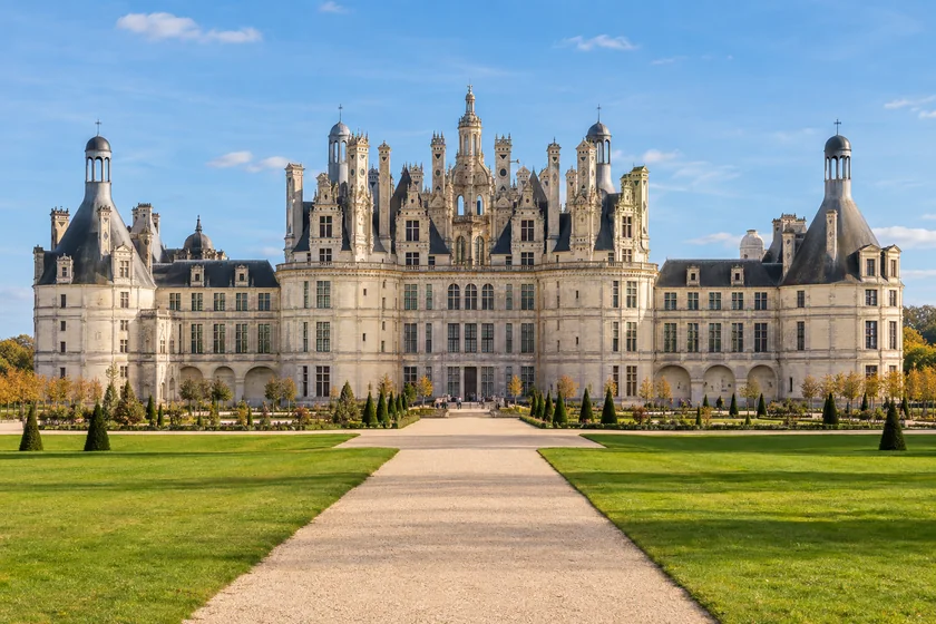 Illustration du château de Chambord et de sa pelouse